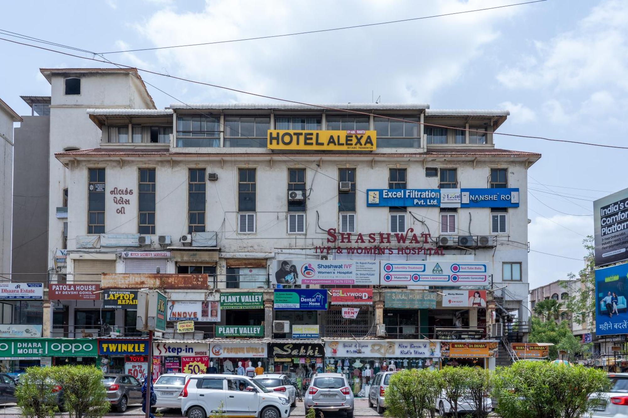 Hotel Alexa By Abc Ahmadábád Exteriér fotografie
